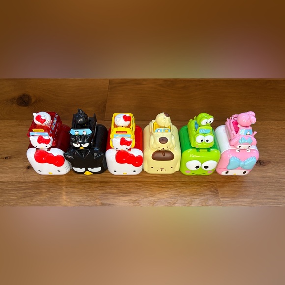 6 Sanrio Collectible Cars